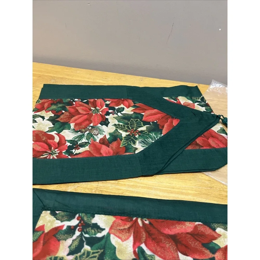 Vtg Poinsettia Table Runner Placemat‎ Napkin Set  Of 4 Quilted Green Red